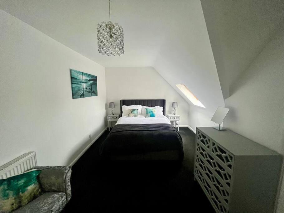Bs - Luxury Top Floor 4 Bed Apartment With Garage In Town Centre - No Lift Stratford-upon-Avon Exterior foto